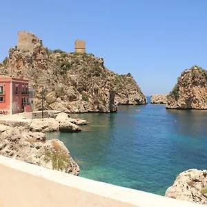 tonnara-di-scopello.sicilyhotelsitaly.net/