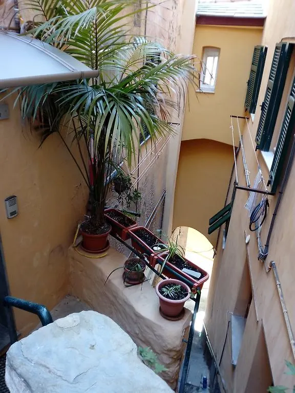 La Scala Vernazza Cinqueterre 0*,