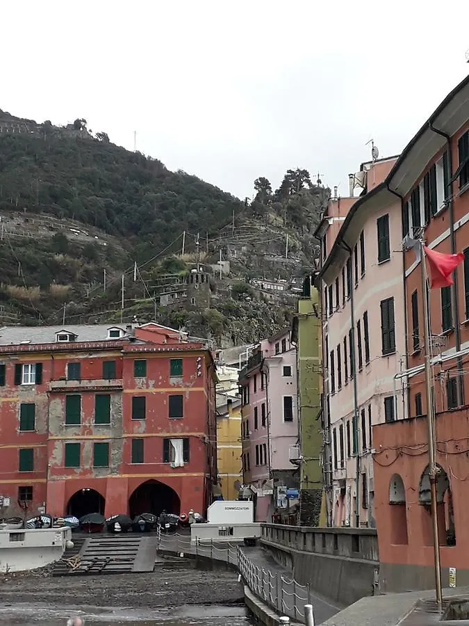La Scala Vernazza Cinqueterre 0*,  Italy